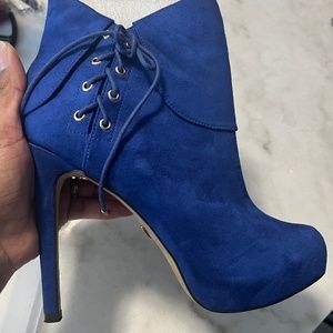 Thalia Sodi 4” Cobalt Suede Booties Size 10